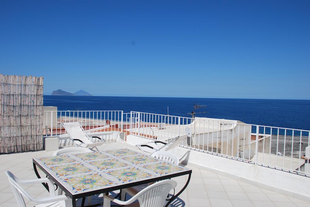 Vulcanoconsult Appartamenti Spiaggia Липари Стая снимка