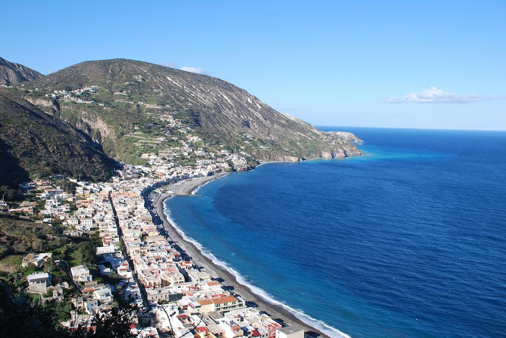 Vulcanoconsult Appartamenti Spiaggia Липари Екстериор снимка